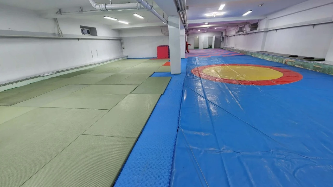 Хангай клуб